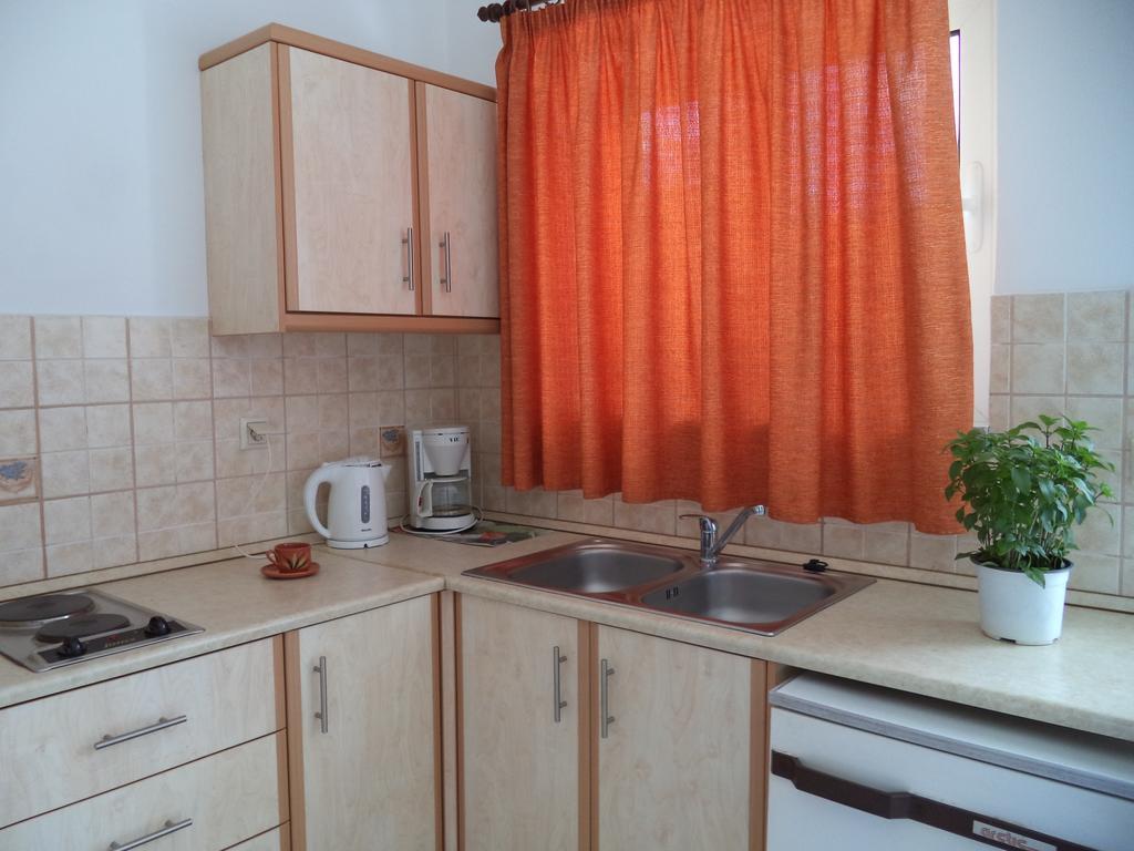 Antonios Apartments Stegna Archangelos  Phòng bức ảnh